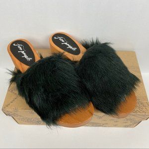 NIB - Free People – Faux Fur Sonnet Clog - Size 8